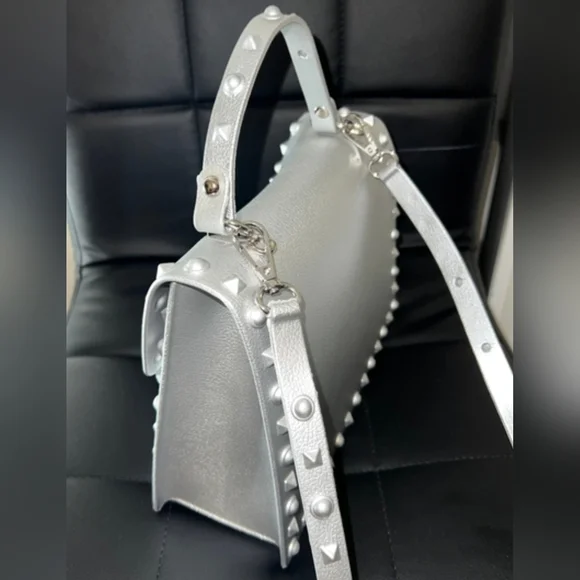 Elegant Studded Bagguette Handbag - Picture 4 of 9